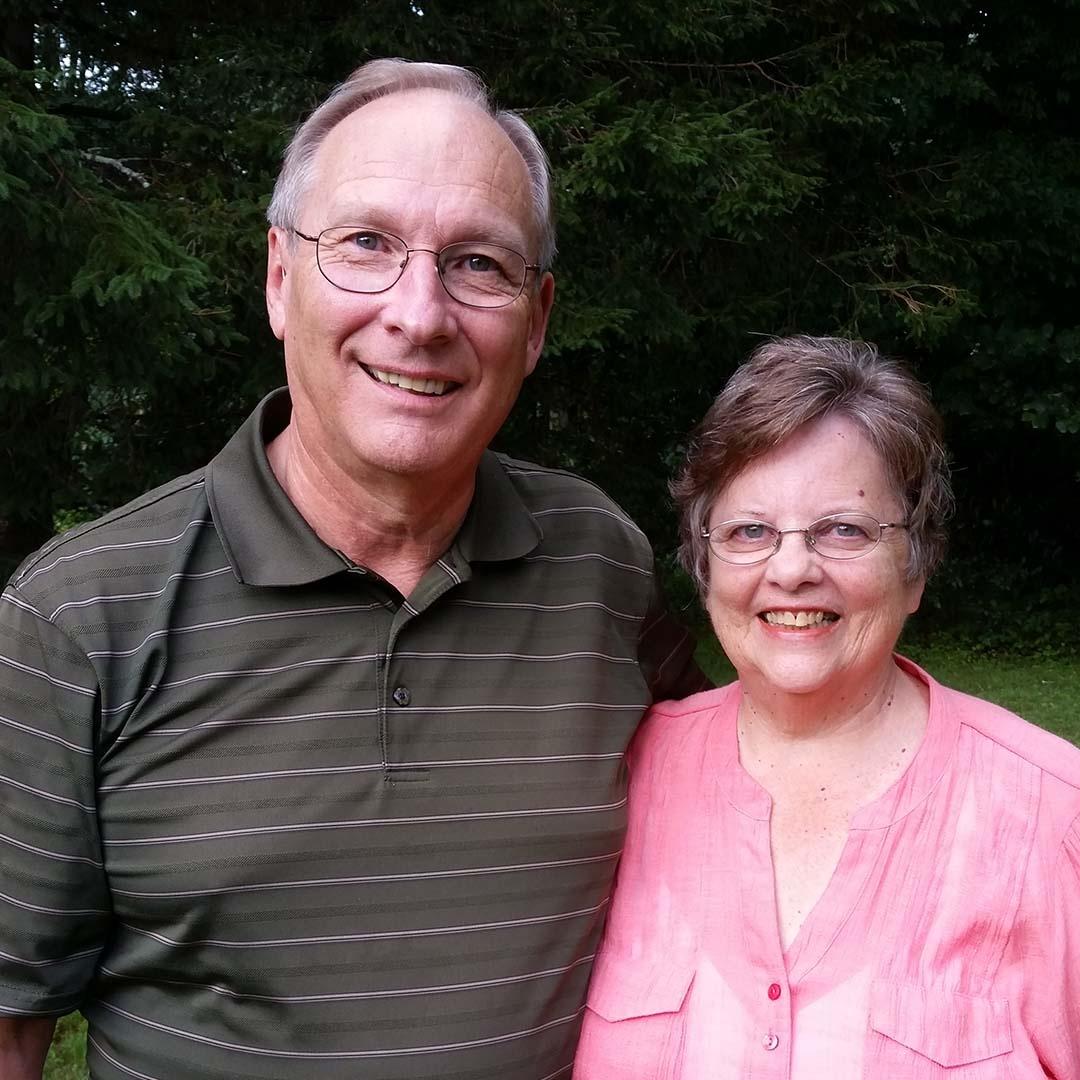 Dick and Lita Swanson smiling